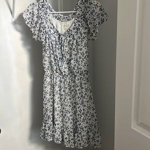 Sienna Sky Blue And White Floral Flowy Dress Size XS